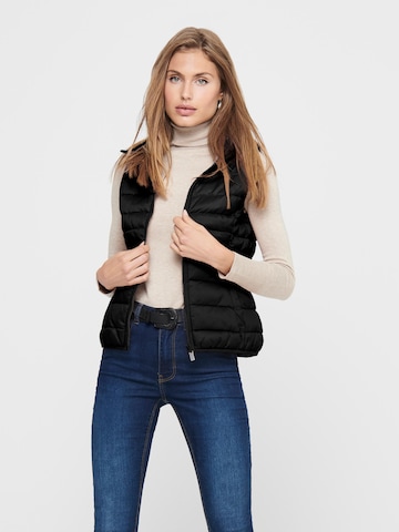 Gilet 'New Tahoe' di ONLY in nero