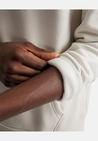 UNDER ARMOUR Sports sweatshirt in White