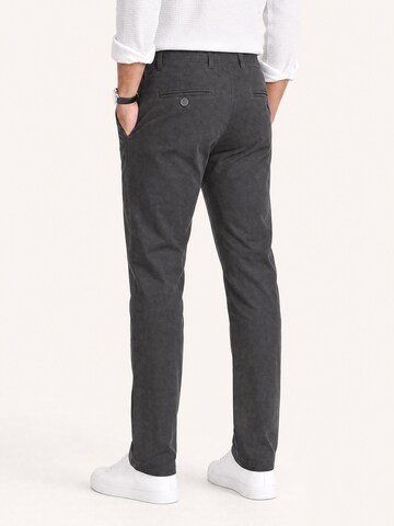yazubi Slim fit Chino Pants 'Kyle' in Brown