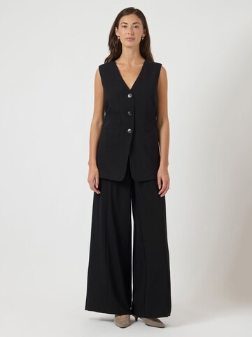 YAS - Pierna ancha Pantalón 'YASMali' en negro