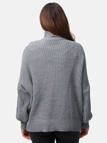 Pullover di Elara in grigio