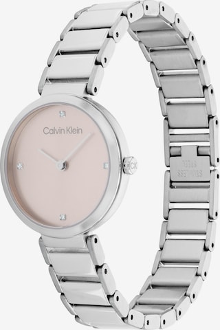 Ceas analogic de la Calvin Klein pe argintiu