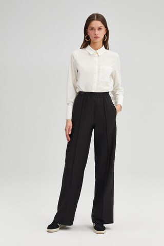 Touche Prive Regular Hose in Schwarz