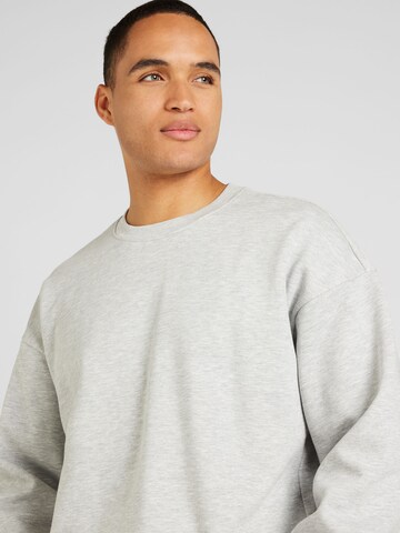 Only & Sons - Sudadera 'ONSTURNER' en gris