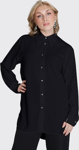 Jascha Stockholm Pusero värissä musta: etupuoli