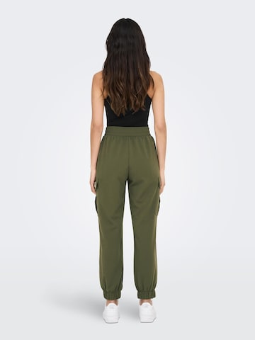 Effilé Pantalon cargo 'Ola' ONLY en vert