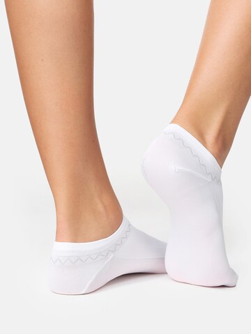 Nur Die Ankle Socks in White