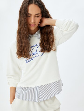 Koton Sweatshirt in White