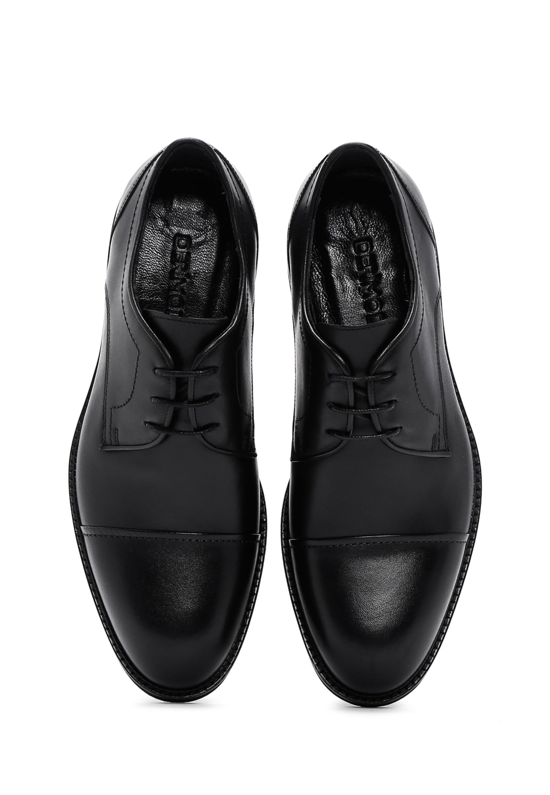 Chaussure à lacets Derimod en noir