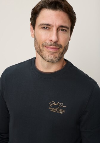 Man's World Shirt in Black