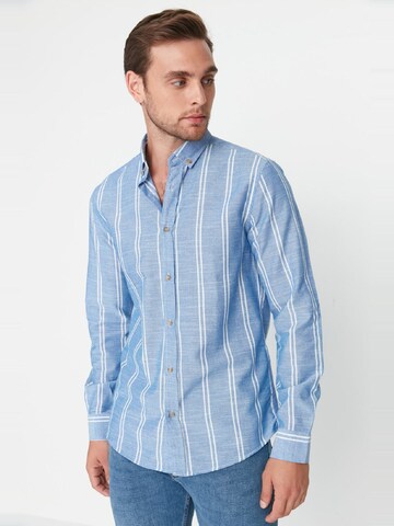 Slim fit Camicia di Trendyol in blu