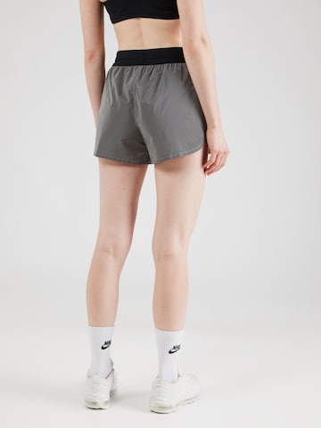 NIKE - regular Pantalón deportivo 'Division' en negro