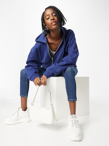 WEEKDAY Sweatjacke 'Essence' in Blau