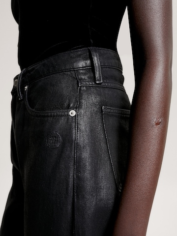 TOMMY HILFIGER Tapered Jeans in Black