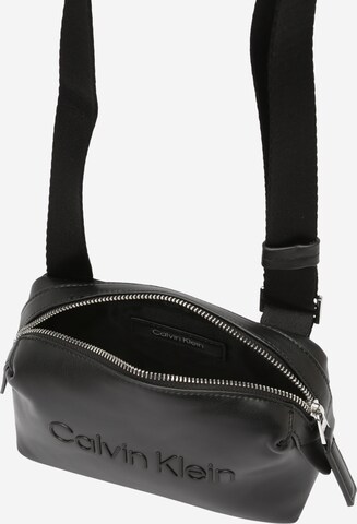 Calvin Klein - Bolso de hombro en negro