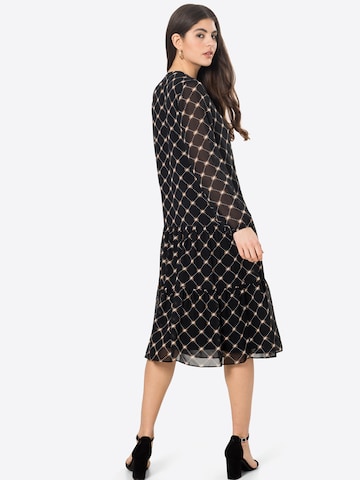 Rochie de la COMMA pe negru