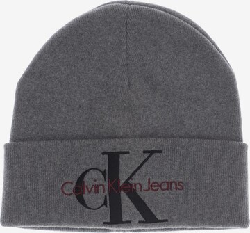 Calvin Klein Jeans Hut oder Mütze One Size in Grau: predná strana