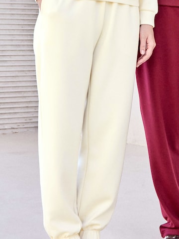 Gisela Tapered Bukser i hvid: forside