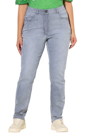 Ulla Popken Regular Jeans in Grau: Vorderseite