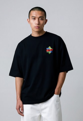 Vertere Berlin Shirt in Black: front