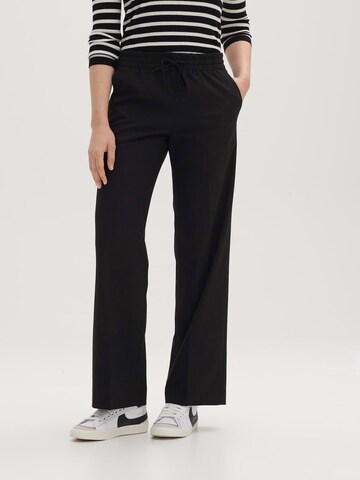OPUS Loose fit Pleated Pants in Black: front