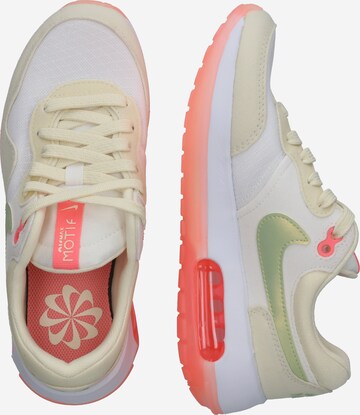 Baskets Nike Sportswear en blanc