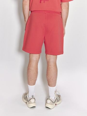 Regular Pantalon 'Lukas' FCBM en rouge