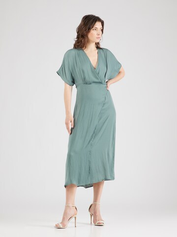 Robe 'Vicky' ABOUT YOU en vert : devant