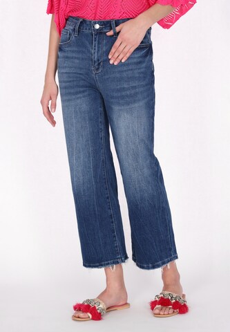 IZIA Boot cut Jeans in Blue: front