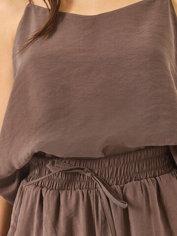 Completo pantalone di Bianco Lucci in marrone