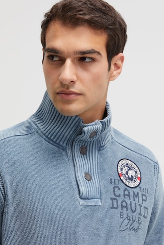 CAMP DAVID Troyer-Pullover aus Chenille mit Print und Patch in Blau