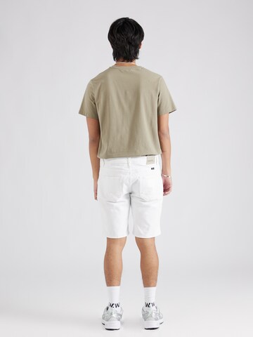 BLEND Regular Shorts in Weiß