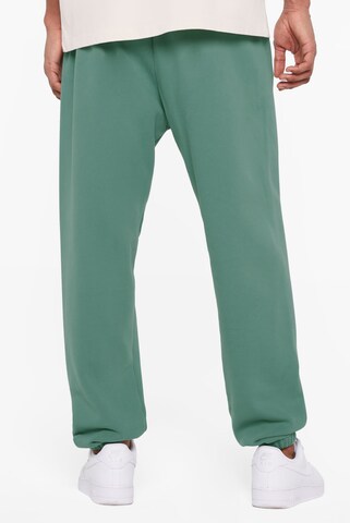 Harlem Soul Regular Pants 'LE-NNY' in Green