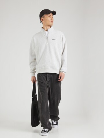 Abercrombie & Fitch - Sudadera en gris