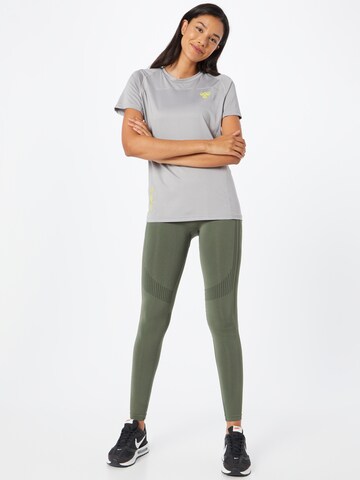 T-shirt fonctionnel Hummel en gris