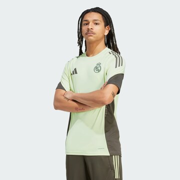 ADIDAS PERFORMANCE - Camiseta de fútbol 'Real Madrid Tiro 25 Competition' en verde: frente