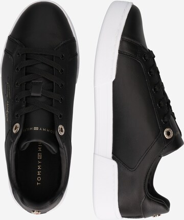 Sneaker low 'Elevated' de la TOMMY HILFIGER pe negru