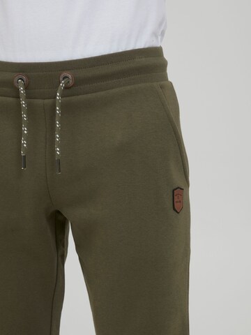 Effilé Pantalon 'Hultop' INDICODE JEANS en vert