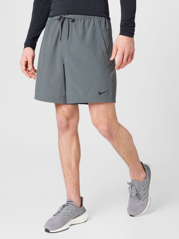 NIKE Regular Sportbroek 'Form' in Grijs: voorkant