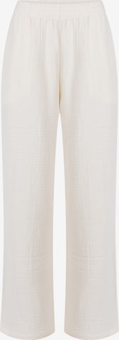 Pantaloni de pijama de la Hunkemöller pe alb: față