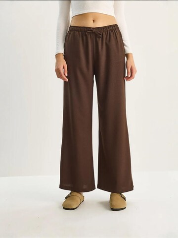 Wide Leg Pantalon Bianco Lucci en marron : devant