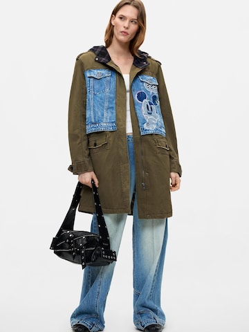 Parka mi-saison 'Desigual x Disney™' Desigual en vert