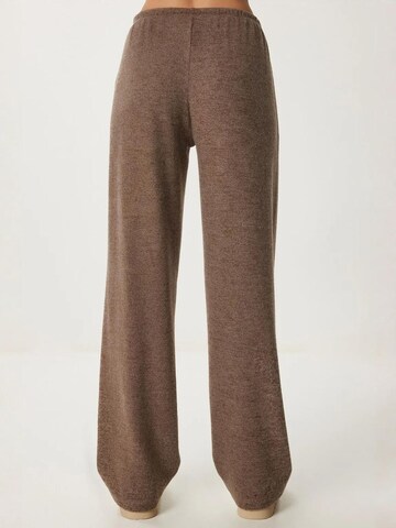 Happiness İstanbul - Perna larga Calças em castanho