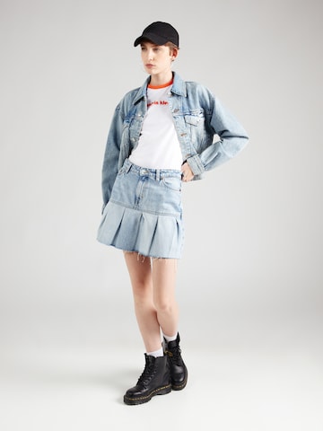 Calvin Klein Jeans Tričko – bílá