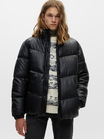 Veste mi-saison Pull&Bear en noir : devant