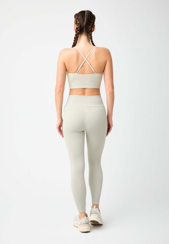 Skinny Pantalon de sport 'Maya' OCEANSAPART en gris