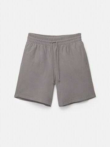 Loosefit Pantaloni di Pull&Bear in grigio: frontale
