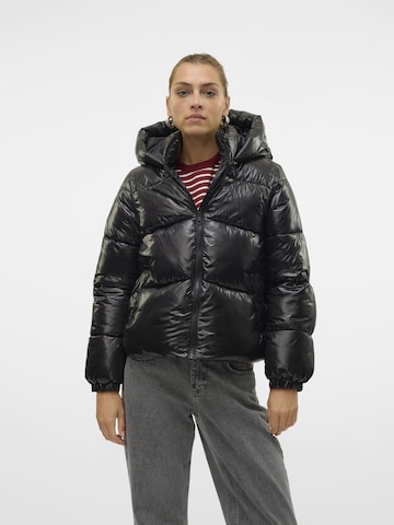 VERO MODA Jacke 'VMUPPSASHINY' in Schwarz: Vorderseite
