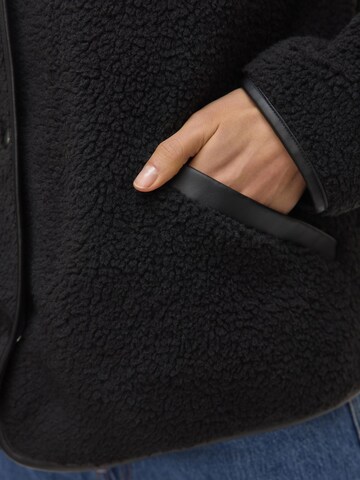 VERO MODA Overgangsjakke 'VMCANDICE' i sort