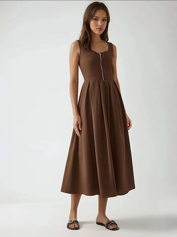 Hiccup Kleid in Braun